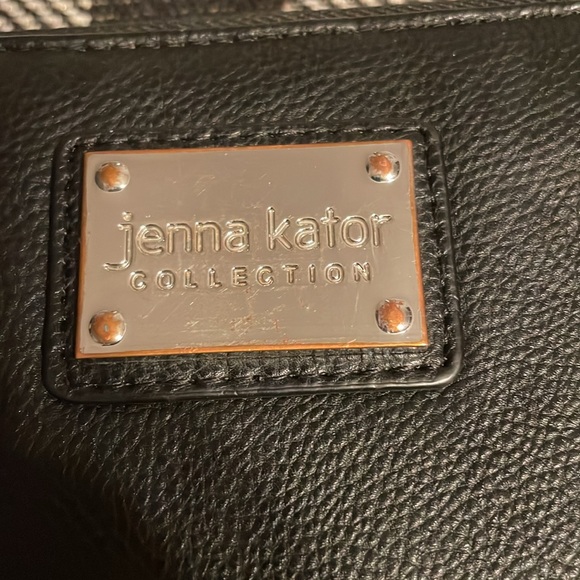 Jenna Kator black zippered 3 compartment wallet - Picture 2 of 7